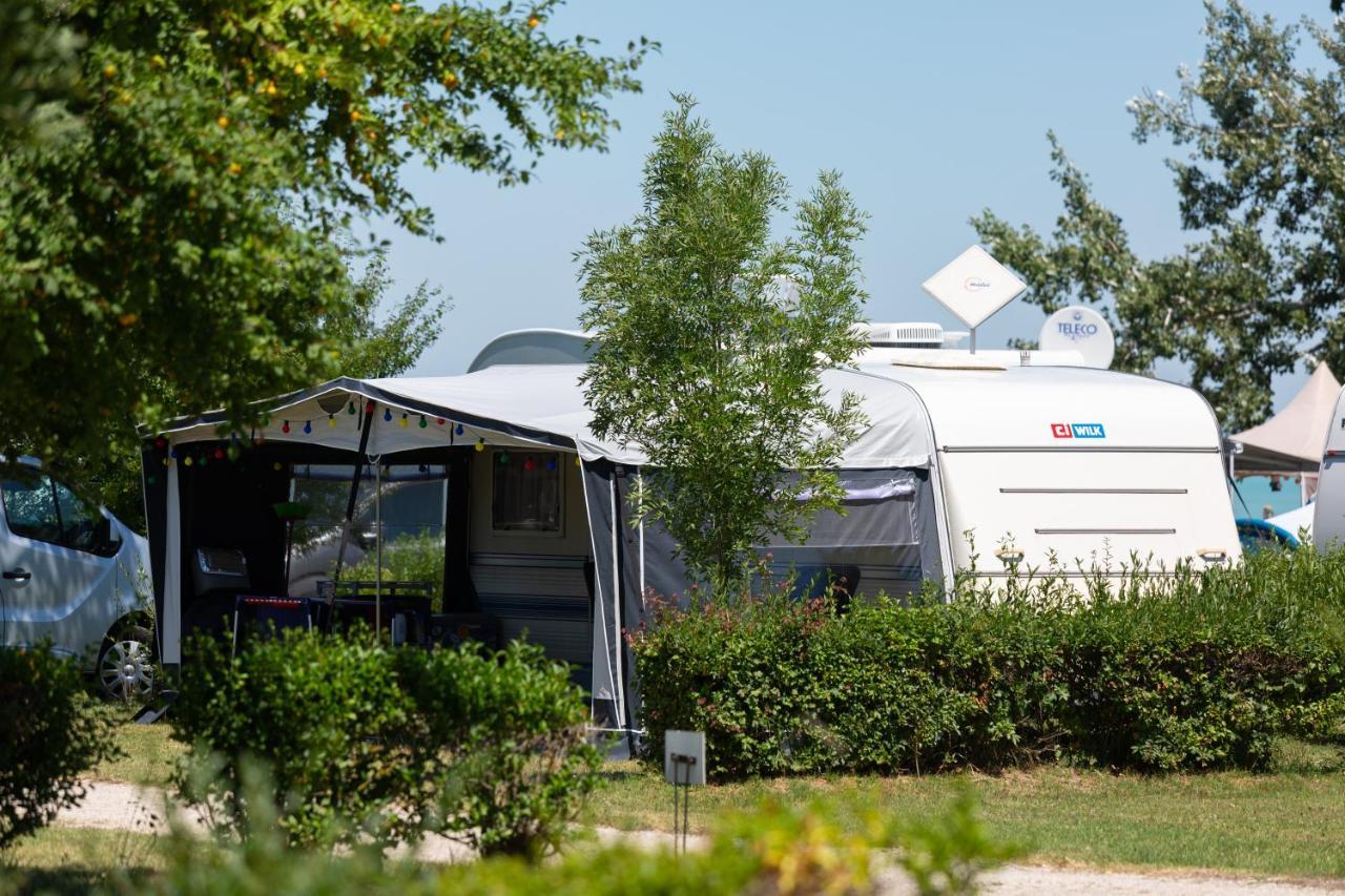 Aranypart Camping & Apartments Шиофок Экстерьер фото